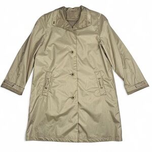 Vintage khaki waterproof raincoat with zip out liner